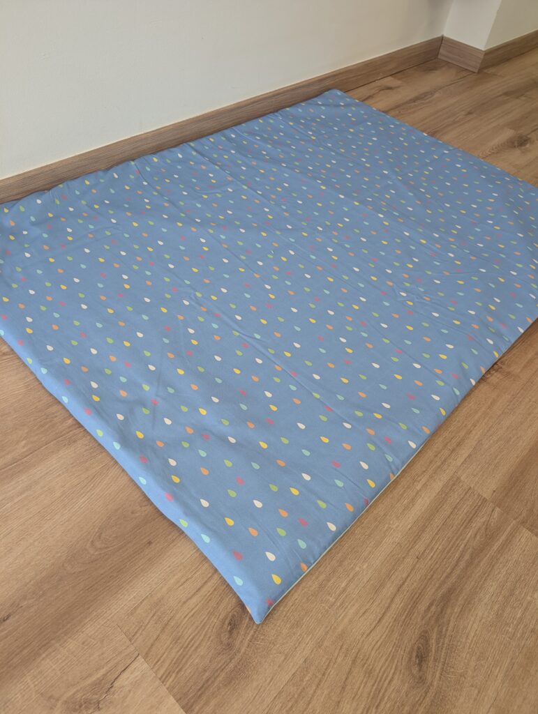 Colchoneta de juego infantil 135x100cm Raindrops - imagen 1