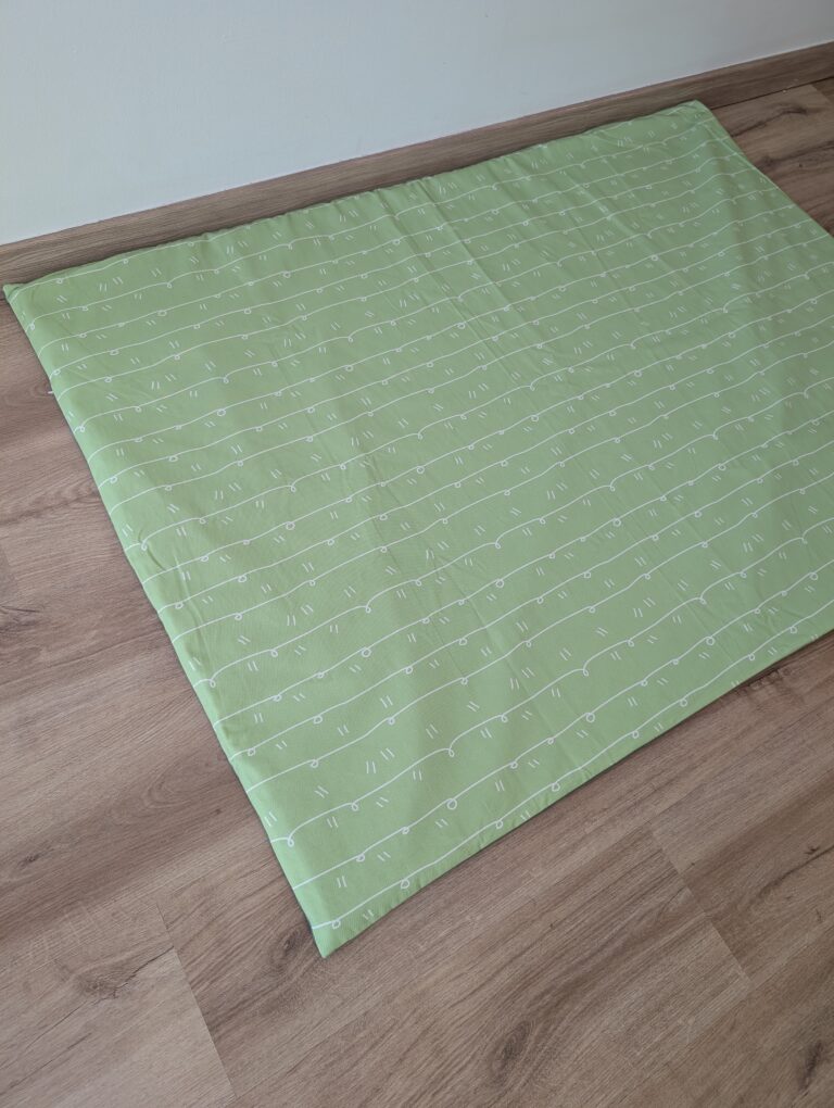 Colchoneta de gateo 135x100cm Grass